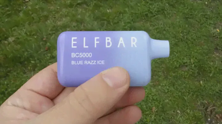 ELFBAR "blue razz ice" flavor vape.