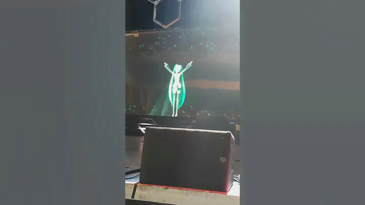 Hatsune Miku's english greeting in London 2020 *BARRIER VIP VIEW*