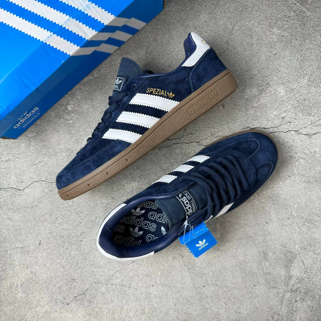 Кроссовки Adidas Handball Spezial Navy Gum Clear Sky Blue
