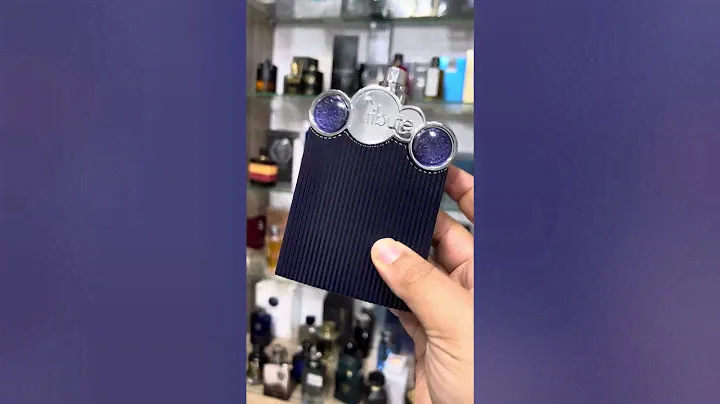 افخم عطور افنان  afnan  Tribiute blue  عطر تحيّه مزيج لطيف من النوتات الذكورية الاخشاب ونجيل الهند